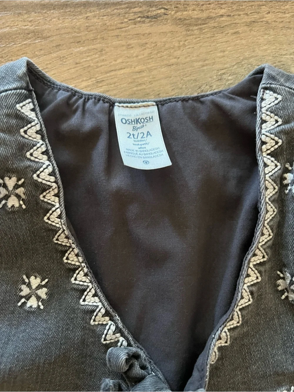 Osh kosh 2T black embroidered denim bow vest